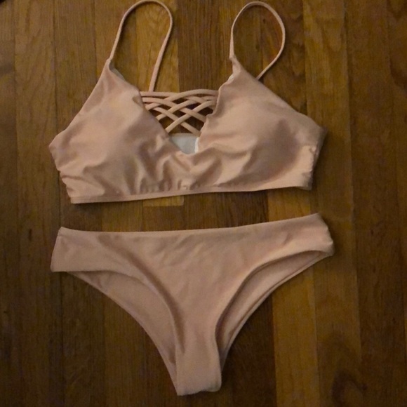 Zaful Other - NWOT Zaful peach criss-cross top bikini